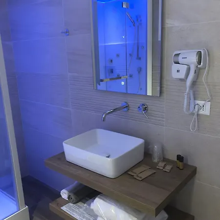 Casablanca מלון צ'יביטאנובה מארקה