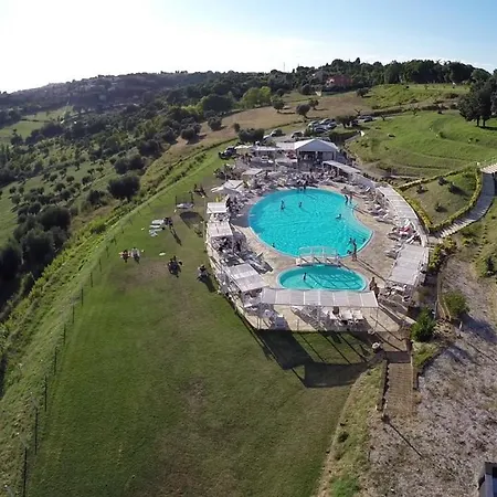 Casablanca מלון צ'יביטאנובה מארקה