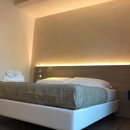 Casablanca מלון צ'יביטאנובה מארקה